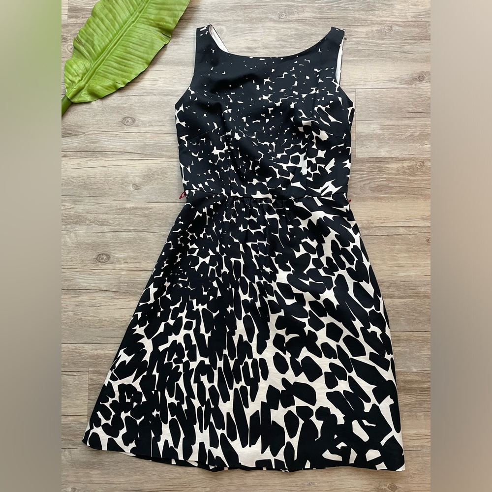 Ann Taylor sleeveless dress